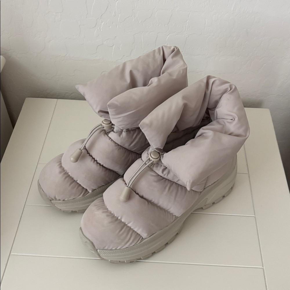 H& M Stylish Puffy Winter Boots